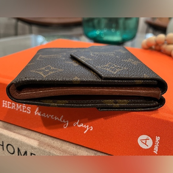 LOUIS VUITTON Compact Elise Monogram Wallet. Unisex. Excellent condition. - Picture 8 of 14